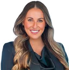 I'm honored to have been recognized as the East Commercial Account Manager  of the Quarter for FY24Q2! Thank you to all the incredible people at VMware  who made this possible. A huge