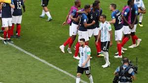 تعادل منتخبا الأرجنتين وتشيلي بهدف لهدف في المباراة التي أقيمت بينهما أمس في سانتياغو ديل إسترو ضمن تصفيات كأس العالم لكرة القدم 2022. ÙƒØ£Ø³ Ø§Ù„Ø¹Ø§Ù„Ù… 2018 ÙØ±Ù†Ø³Ø§ Øª Ø®Ø±Ø¬ Ø§Ù„Ø£Ø±Ø¬Ù†ØªÙŠÙ† Ù…Ù† Ø¯ÙˆØ± Ø§Ù„Ù€ 16 Ø¨Ø±Ø¨Ø§Ø¹ÙŠØ© Bbc News Ø¹Ø±Ø¨ÙŠ