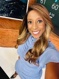 Lynette Hooper's Instagram, Twitter & Facebook