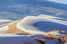 Tombe la neige au sahara. La Neige Est Recemment Tombee Aux Portes Du Sahara Et Du Desert D Arabie