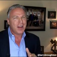 We all experience failures in our life. Some are big and some are small,  but I'm grateful for all of them. Here's why..., Are you grateful for a  failure? Share it with us! 🙏, #keynotespeaker, ...