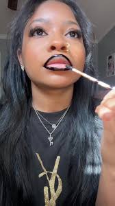 What Liner Does Embreigh Wear