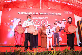 Public service in batu (city). Infopublik Sejalan Dengan Smart City Wali Kota Resmikan Wifi Corner Indihome Telkom Se Aceh