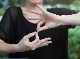 Coronavirus Uk Government Urged To Include Sign Language Interpreter In Daily Briefings The Independent The Independent