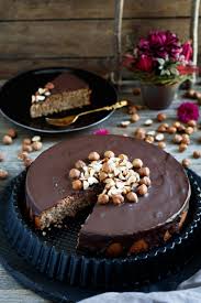 Saftiger Haselnusskuchen Ohne Mehl Emmikochteinfach Rezept Haselnusskuchen Kuchen Ohne Mehl Backen