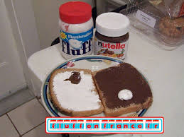 Le Fluff Et Le Nutella En Harmonie Au Petit Dejeuner Un Yinyang Alimentaire Comment Presenter Ses Tartines Du Gouter Alimentation Pate A Tartiner Tartine