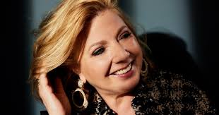 Jun 19, 2021 · loretta schrijver ligt in het ziekenhuis na een operatie vanwege beginnende darmkanker. Loretta Schrijver Wat Meer Zelfspot Zou Geen Kwaad Kunnen Nouveau