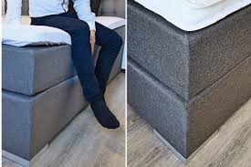 Das boxspringbett erreicht durch seine drei schichten mindestens 50 zentimeter höhe, häufig sogar 60 bis 70 zentimeter. á… Boxspringbett Oder Normales Bett 3 Punkte Vergleich