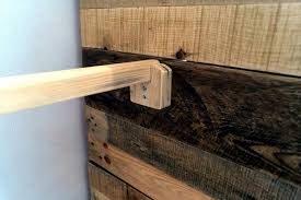 Können sie eine werk bank aus balken bauen. Paletten Schrank Fur Ihr Zuhause Oder Garten Als Diy Projekt Oder Kaufen