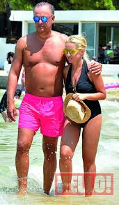 Έκτοτε βέβαια, αυτή έχει γίνει η μόνιμη ερώτηση των. Maria Mpekatwroy Antwnhs Alebizopoylos Celebrities Eidhseis Yupiii Gr