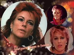 1977 Tour, looking gorgeous!