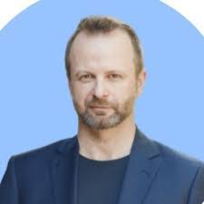 Andrew Anker's Instagram, Twitter & Facebook