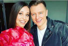 Czy rzeczywiście para znana z telewizyjnego teleturnieju ma się ku sobie? Rafal Brzozowski I Izabella Krzan Sa Razem Miss Powiedziala Co Ich Laczy