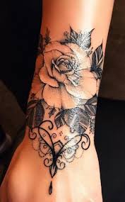 Auffallend blauen schmetterlingen tattoo auf dem schulterblatt. Lieben Sie Dieses Tattoo Ideen Unterarm Frau Tattoo Schulter Frau Blumen Mama Tattoo Ideen
