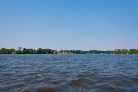 These lake rental houses are perfect for getting away from the rat race in the city and having some excitement on the lake. Pin On Indiana Beach