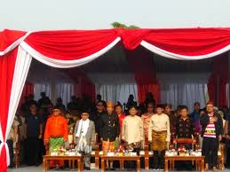 Poxvirus ini berasal dari family poxviridae, merupakan penyakit penyebab cacar. Demokrat Menilai Kampanye Damai Di Monas Gagal Sby Walkout