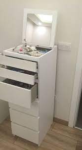 It's full of smart ideas, like under the bed storage and a chest of drawers that works as a bedside table, too. Www Bayanpratik Com This Domain Has Expired Ikea Ev Duzenleme Dolaplar