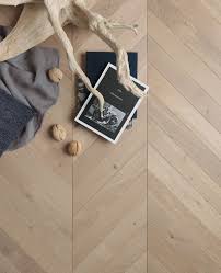 Worn Chevron Wood Flooring In 2020 Chevron Floor Parquet Flooring