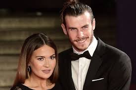 Many people refer to emma as gareth's wife gareth bale's famous heart gesture, which he shows after his goals, was initially meant as a special message for emma. Emmarhysjones Twitter Search