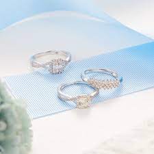More diamonds mean more sparkle and our cluster engagement rings collection offers a wide range of rings at different price ranges and they look bigger for the value paid. Rings Wedding Rings Engagement Rings Diamond Rings Cincin Merisik Cincin Tunang Cincin Nikah Habib Jewels