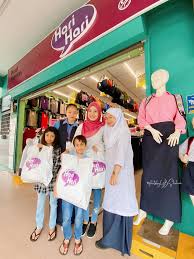 Talking sticker with your friends anywhere in the world. Dah Beli Kelengkapan Sekolah Jom Ke Pasaraya Hari Hari