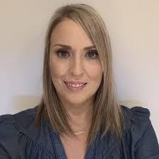 Cara Ireland's Instagram, Twitter & Facebook