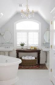 primary bathrooms with pedestal sinks