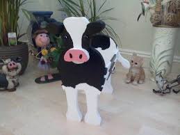 Ornement De Vache En Bois Fait Sur Commande Support De Pot Etsy In 2020 Cow Ornaments Wooden Garden Ornaments Cow