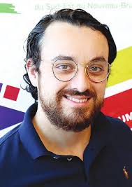 Un jeune citoyen montre l'exemple à suivre