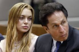 Now, who doesn't know lindsay lohan? Nach Schuldeingestandnis Richter Schickt Lindsay Lohan Drei Monate Auf Entzug Panorama Schwarzwalder Bote