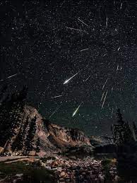 Saatte yaklaşık 60 meteorun gözlemlenebildiği perseid meteor yağmuru, insan gözü ile daha rahat seyredildi. 2013 Un En Etkileyici Bilim Fotograflari Perseid Meteor Yagmuru Abd Nin Wyoming Eyaletinde Boyle Goruntulendi Meteor Yagmuru Wyoming Gece Gokyuzu Goruntuleri