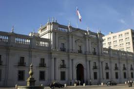 Repblica democrtica es una forma de gobierno de los pases en que es el pueblo quien tiene el poder para elegir a sus lderes quienes los representan durante un tiempo y para que esto funcione es importante que. De Las Tinieblas La Luz Hacia Una Republica Democratica Para Chile El Mostrador