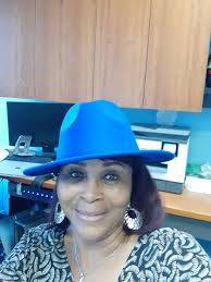 Linda Hunt (@keepingpower)