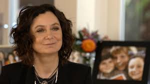 I really appreciate it, gilbert, 43, said on monday's the talk after. Sara Gilbert Rips Roseanne Barr S Abhorrent Tweets Abc News