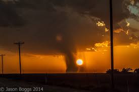 Downbursts happen when a strong thunderstorm that's making a lot of hail and/or large raindrops the major difference between what we see on the ground from a downburst and a tornado is that. Severe Weather 101 Damaging Winds Types