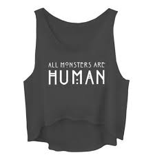 1980 yıllarında bir hayli yaygın olan crop top modası geri döndü! Debardeur Crop Top Effet Loose Human American Horror Story Noir Blanc Top The Fashion Paradox Crop Top T Shirt Mode