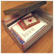 Path text, bridging, slots for bend relief, void slots for bend zones and manual bending, corner notches, and specific hole shapes including dimple die, and ellipse. Paperforts Make Sheet Metal Box