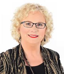 Donna Akin's Instagram, Twitter & Facebook