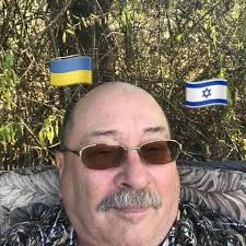 Hey everyone! A student of mine has an old flute, and the headjoint is  difficult to move despite trying to clean the tenons. What's the best  product to use to keep the