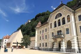 From wikimedia commons, the free media repository. Vaduz Liechtenstein Ein Tagesausflug Ins Furstentum Leben A La Carte