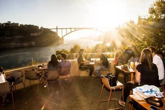 Douro Lounge & Douro Sky Lounge