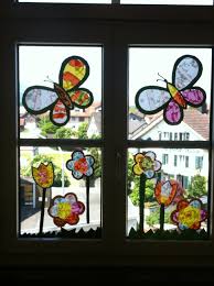 Und liegt dann zum schluss die fertige bastelei vor ihnen, sind alle kinder sehr stolz. Fensterbild Schmetterling Basteln Fruhling Fensterdeko Basteln Fruhling Kinder Basteln Fruhling