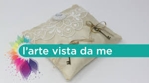3) tantissimi fiori sono stati usati per creare il cuscino portafedi di mydiyweddingday. Matrimonio Fai Da Te Cuscinetto Porta Fedi Shabby Chic Tutorial Youtube