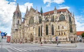 This is called out here specifically because previous iterations of the dom had a concept of default actions. Advent Im Regensburger Dom St Peter Blizz Regensburg