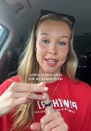 Hannah Arndt's Instagram, Twitter & Facebook