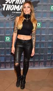 Kommt Bald Das Erste Baby Das Sagt Sophia Thomalla Thomalla Schwarze Lederhose Leder Outfits