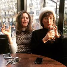 La chanteuse à succès met tout le monde d'accord avec une session live de son morceau a la folie. Fishbach Et Juliette Armanet Naissance Des Nouvelles Chanteuses Francaises Esquive Divine