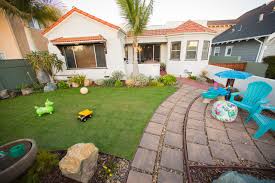 Wide or narrow is not a problem because you can use your creativity there. Child Friendly Drought Tolerant Front Yard American Traditional Garden San Diego By Soulful Spaces Houzz