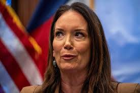 Trump Cabinet official heaps praise