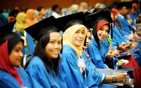 Setiap tahun 200,000 graduan dihasilkan. 5 Sebab Graduan Baru Sukar Dapat Kerja Menjelang 2018 Iluminasi